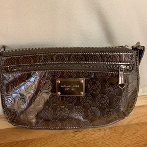 Michael kors  wristlet